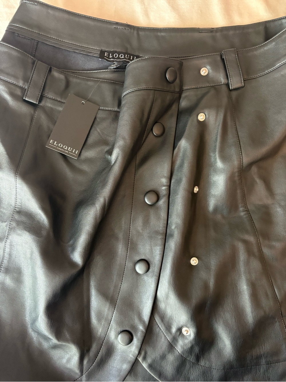 Eloquii Black Faux Leather Snap-Front Mini Skirt - Picture 4 of 4